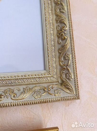 Картина «Мадонна с младенцем» вышита бисером