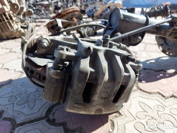 Кулак передний левый Hyundai Santa Fe 4 TM 2018