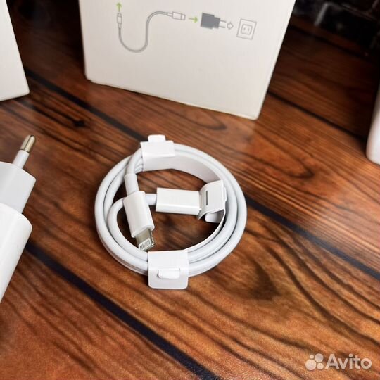 Адаптер с кабелем USB-C 25W