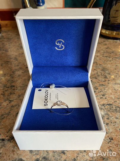 Женское золотое кольцо