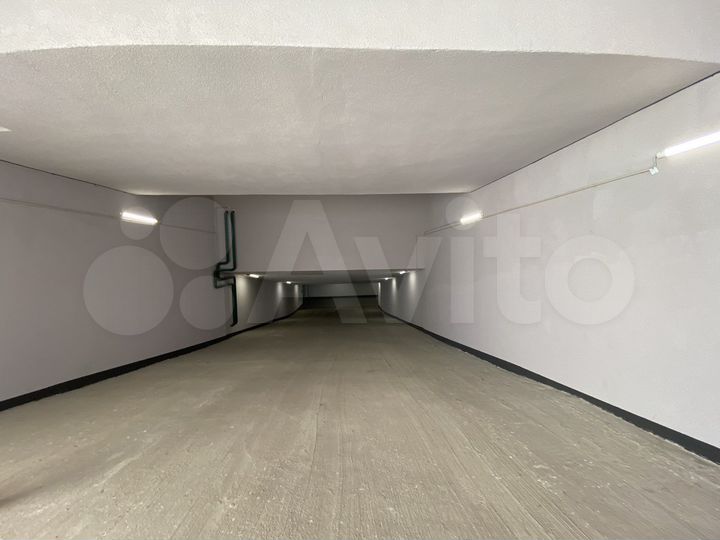 Машиноместо, 14 м²