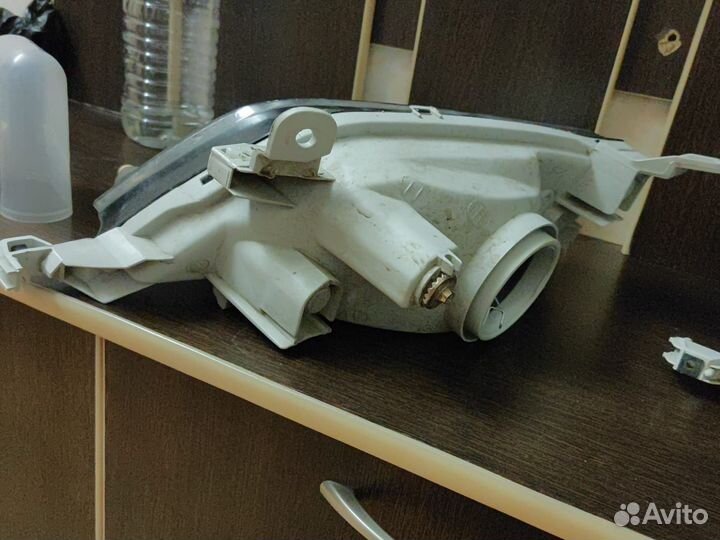 Фары на toyota carina