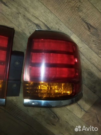 Фонарь левый/правый наружный Lexus LX 570