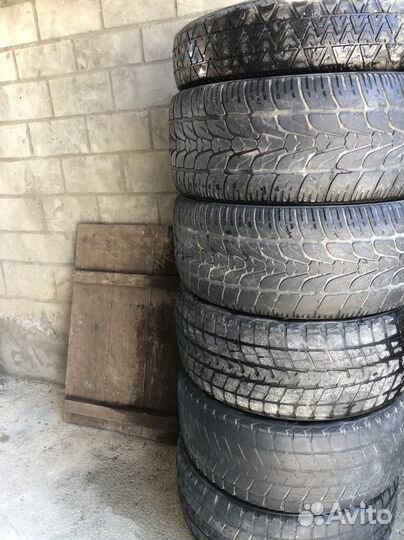 Bridgestone Blizzak LT 285/50 R20 19E