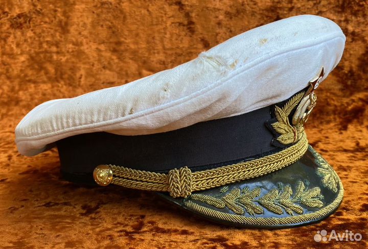 Две фуражки адмирала вмф. 1971 год