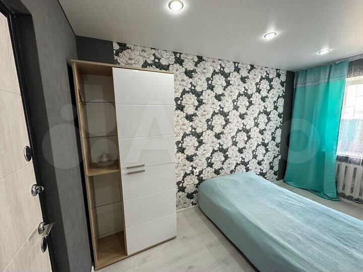 Комната 12 м² в 6-к., 1/3 эт.