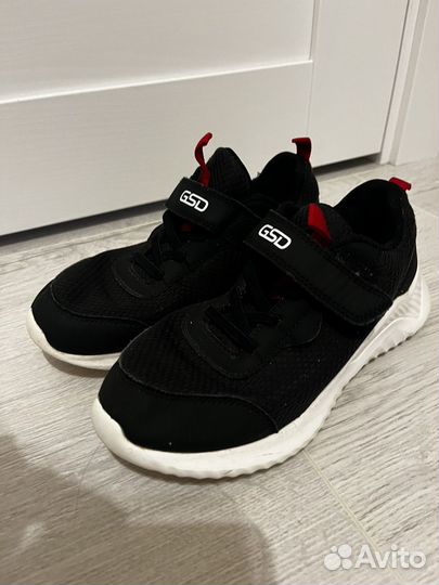 Кроссовки 35 размер