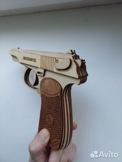Деревянный пистолет