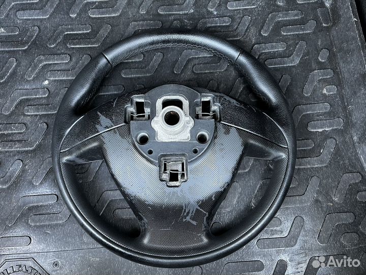 Руль renault sandero 2