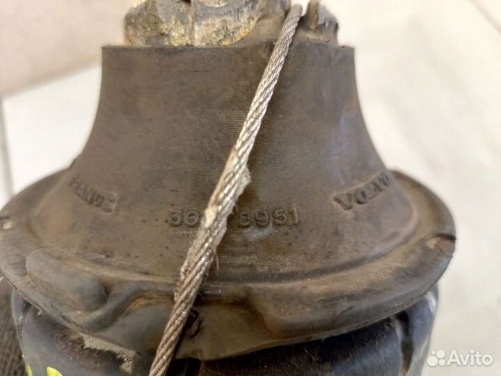 Подушка двигателя Вольво