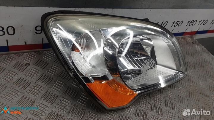 Фара правая Kia Sportage 2 2008