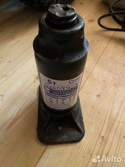 Домкрат гидравлический