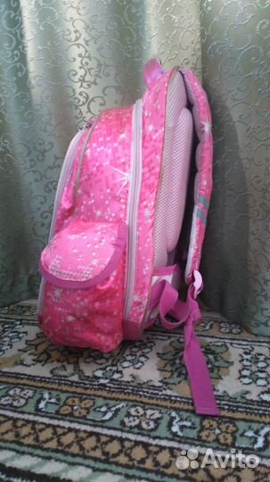 Школьный портфель с ортопедической спинкой