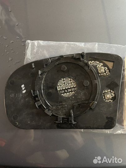 Правый зеркальный элемент на Mercedes w211