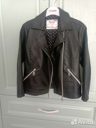 Ветровка для девочки