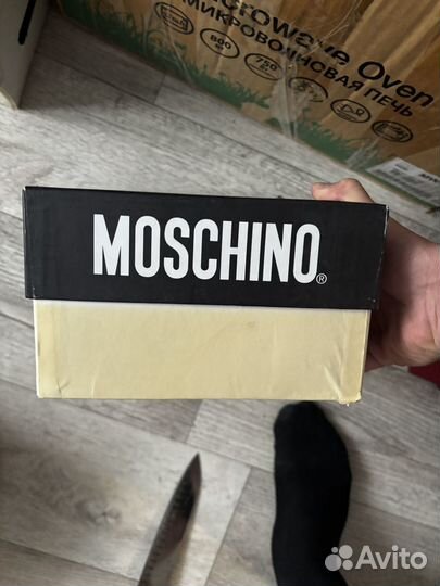 Кроссовки moschino новые