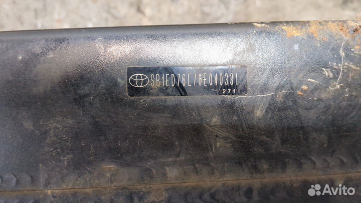 Усилитель бампера передний Toyota Avensis 3