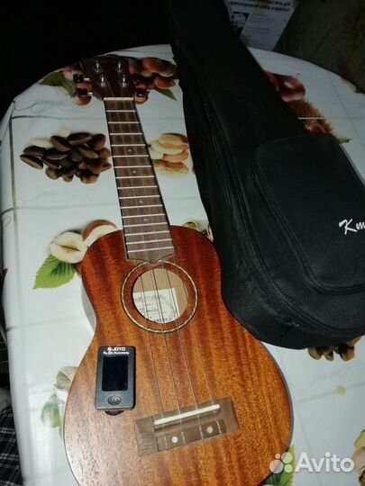 Гитара укулеле