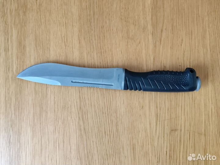 Нож туристический