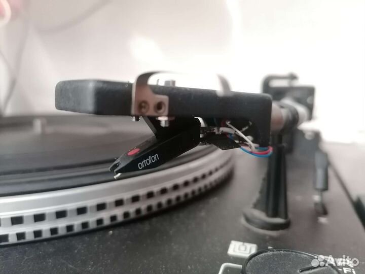 Проигрыватель винила 