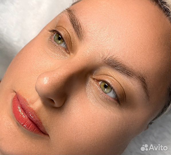 Микроблейдинг бровей