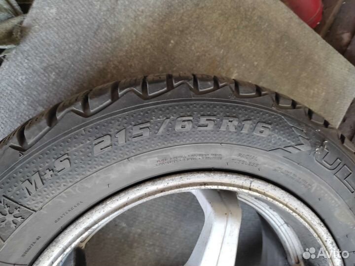 Goodyear Ultragrip 600 215/65 R16