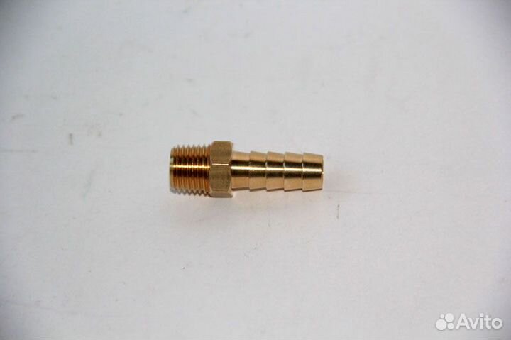 Коннектор топливный в бак (елочка) (Omax)