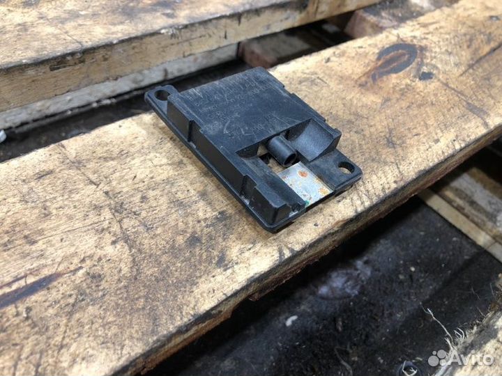 Антенна Bmw 5 E60 N52B30 2005