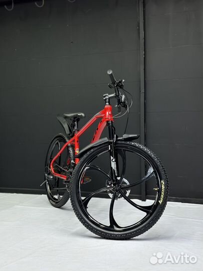 Велосипед на литых дисках