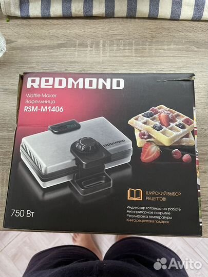 Вафельница redmond