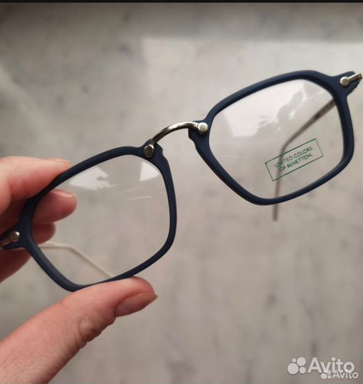 Очки в оправе