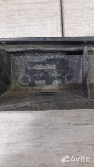 Кронштейн заднего бампера задний правый Skoda