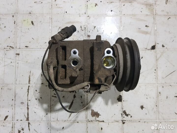 Компрессор кондиционера Kia Sportage 1994 2.0 МКПП