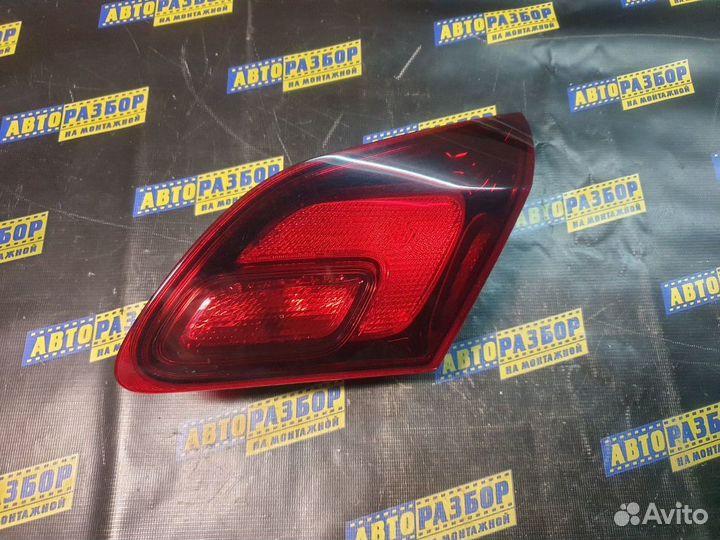 Фонарь правый внутренний Опель Астра J