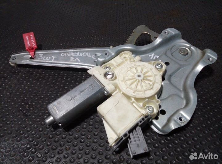 Стеклоподъемник задний левый Toyota Avensis