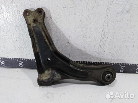 Рычаг передний левый нижний