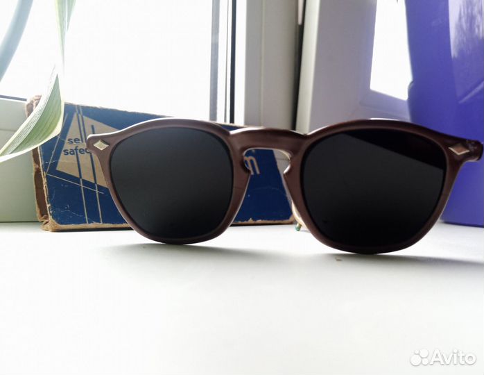 Очки SellStrom USA 1960-е года