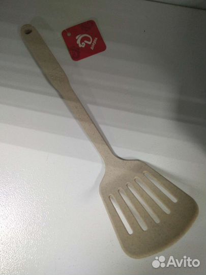Лопатка с прорезями