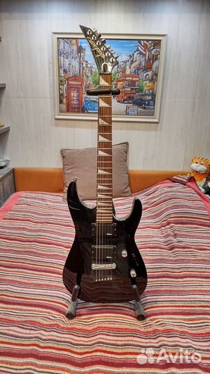 Подставка для гитары складная концертная