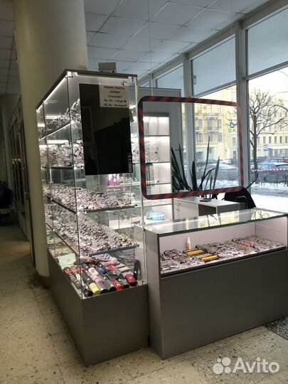 Требуется продавец- консультант