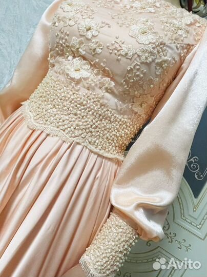 Вечернее платье