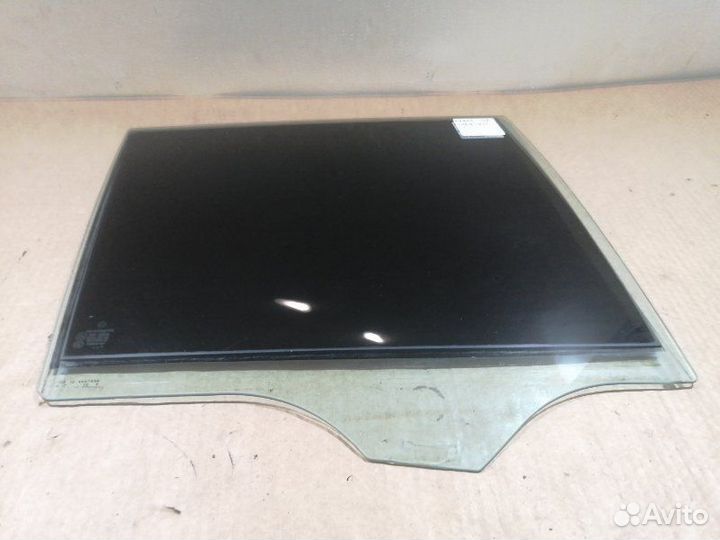 Стекло двери заднее правое Mercedes Glk Х204