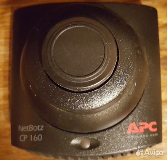 APC NetBotz Rack Monitor 550 (без 120/240V Power S