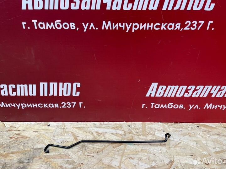 Упор капота LADA X-Ray