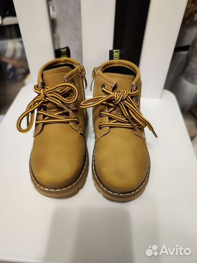 Ботинки демисезонные 22 р