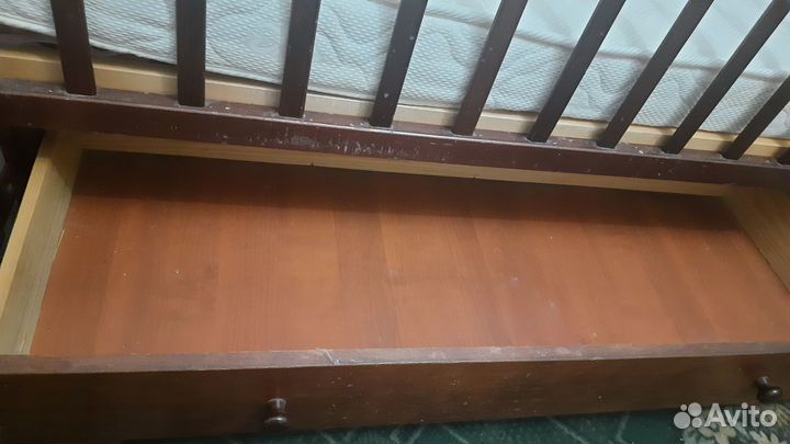 Детская кроватка