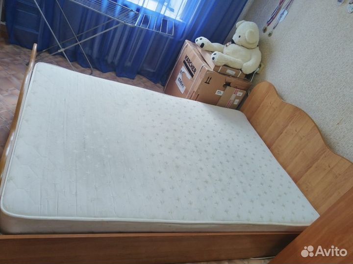 Кровать с матрасом бу двухспальная