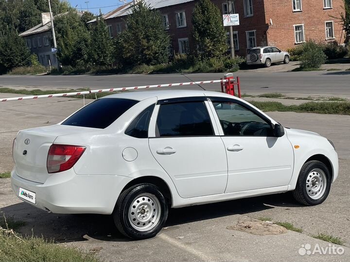 LADA Granta 1.6 МТ, 2013, 165 100 км