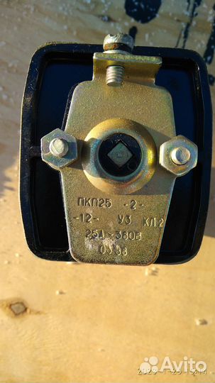 Переключатели тумблеры кнопки клемники СССР