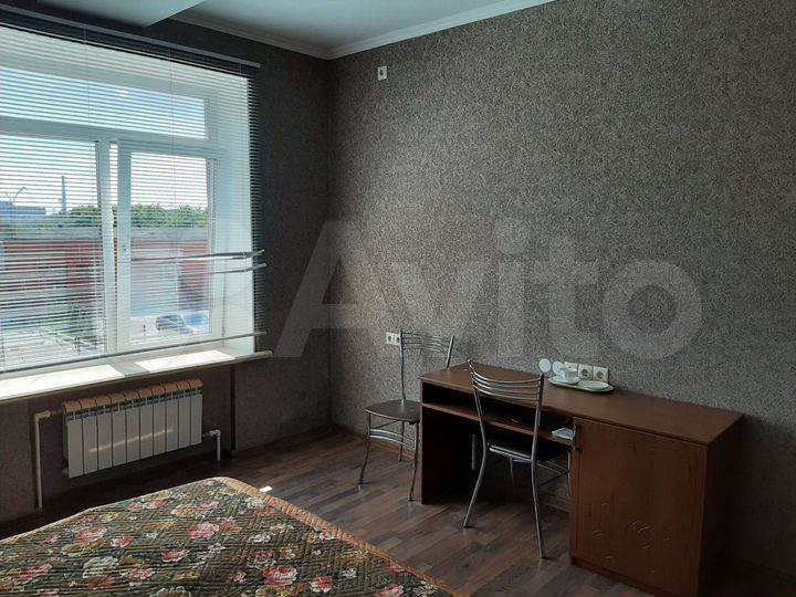 Комната 18 м² в 2-к., 4/5 эт.